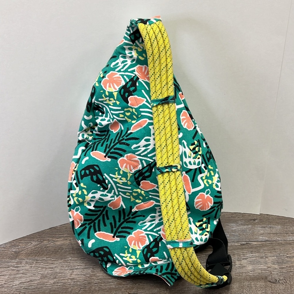 KAVU Original Rope Bag Sling Pack with Adjustable Rope Shoulder Strap - Picture 4 of 7